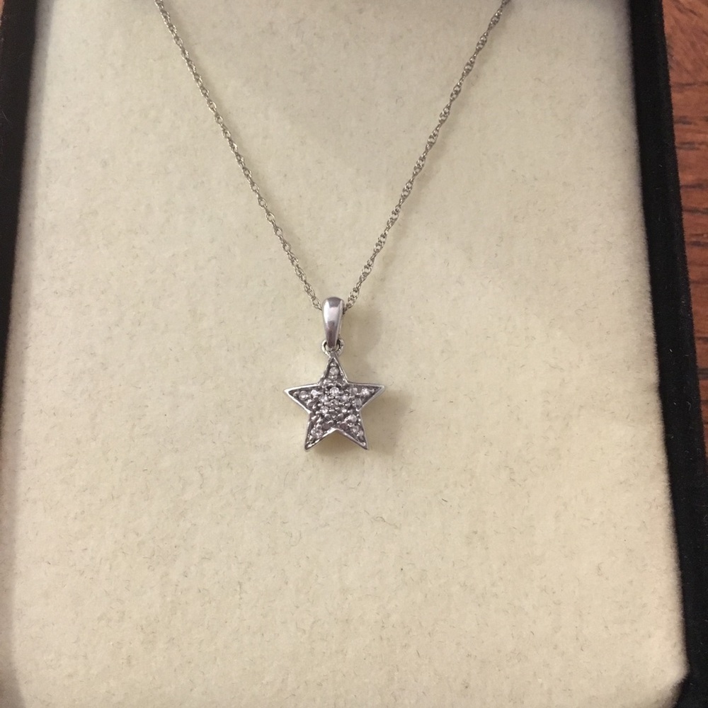 Kay Jewelers 10K White Gold Diamond Star Necklace